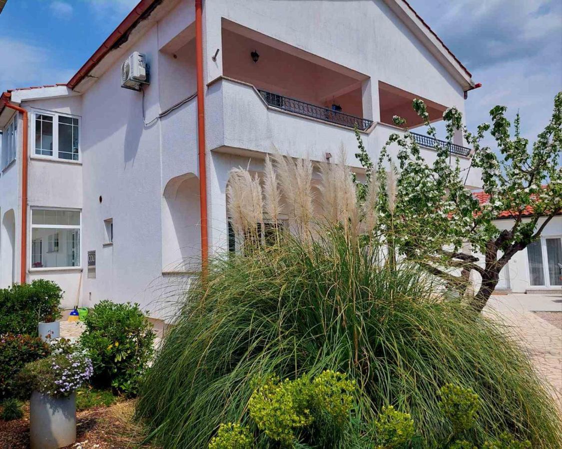 Rooms Hodanic Krk Town Exterior photo